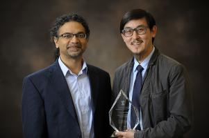 Steven Y. Ko (right) with his PhD advisor, Professor Indranil Gupta.