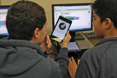 Champaign high school students program their own app.